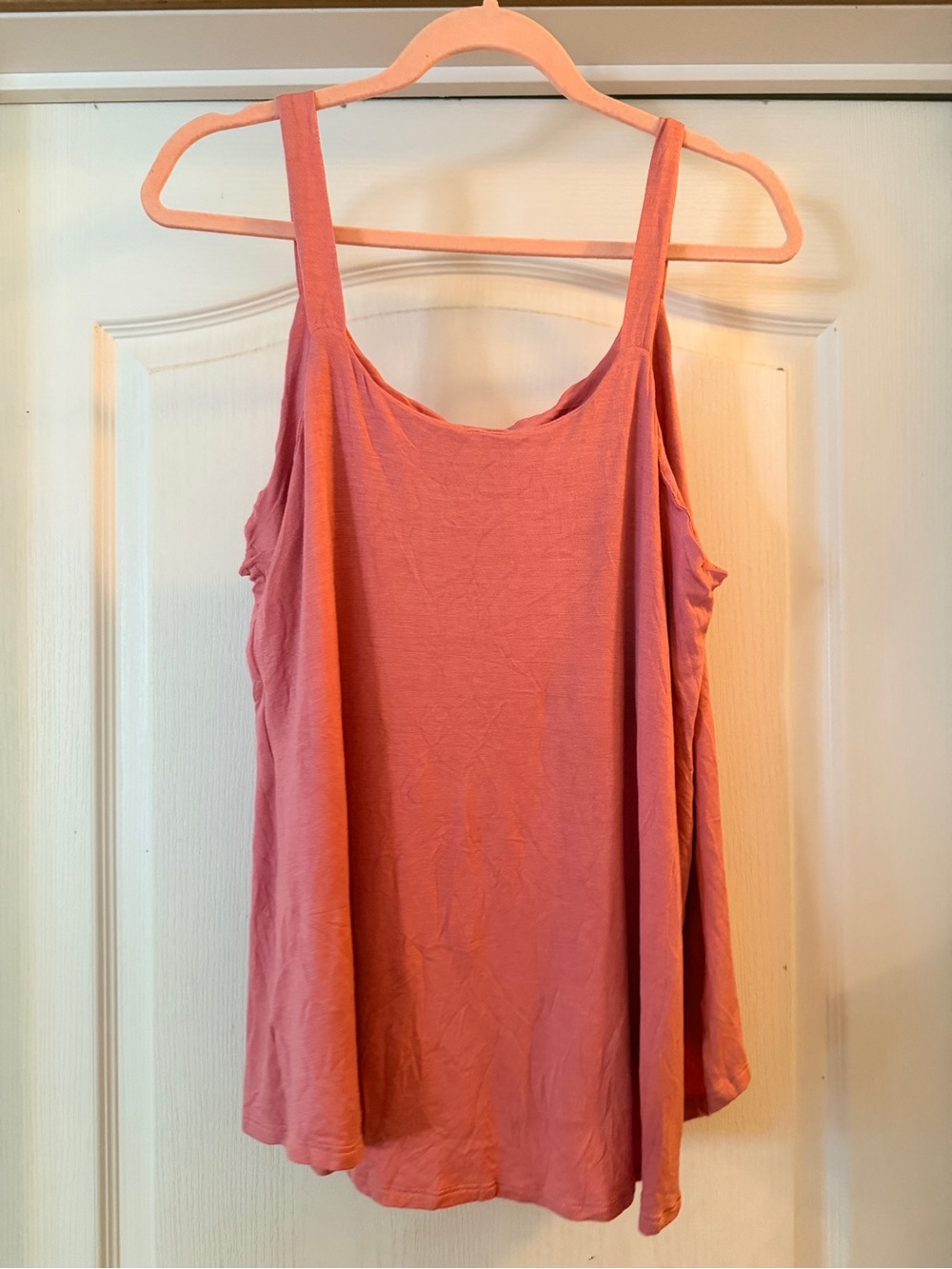Women’s Rose Pink Scoop Neck Tank Top - Casual Layering